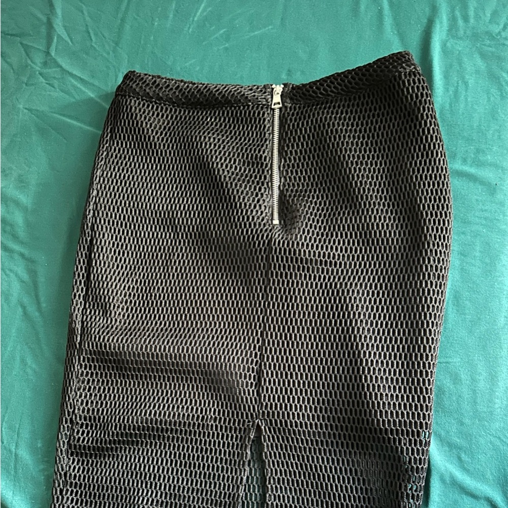 H$M Mesh black skirt Us 10,Can 10, Euro 40